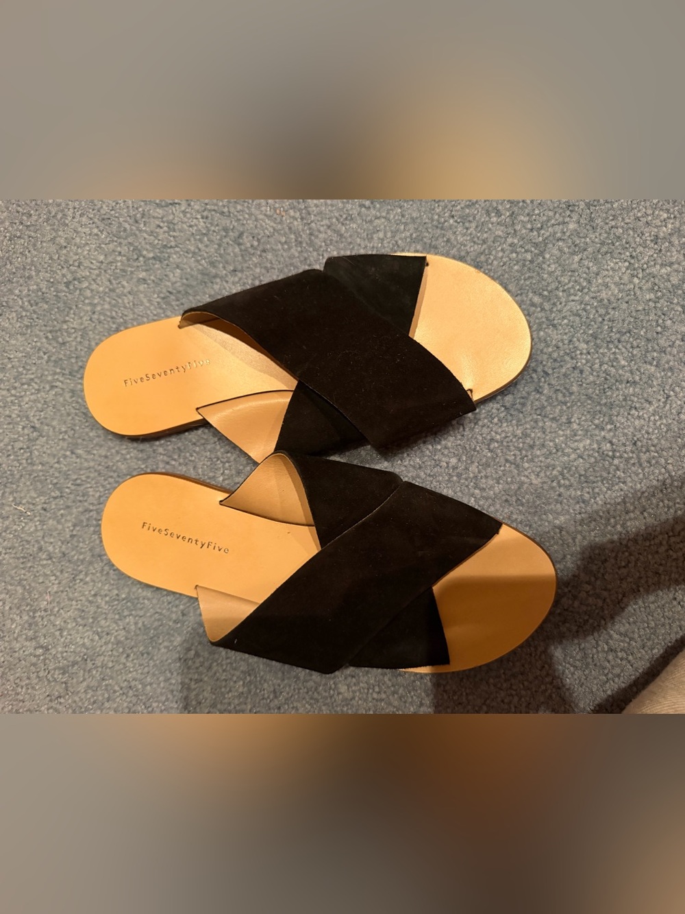 Vero Cuoio Black Suede Crisscross Slide Sandals